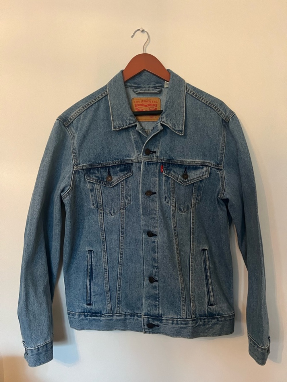 Levi's Light Blue Denim Jacket - Classic Trucker Style
